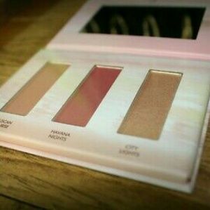 Wander Beauty Wanderess Dusk to Dawn Palette BNIB